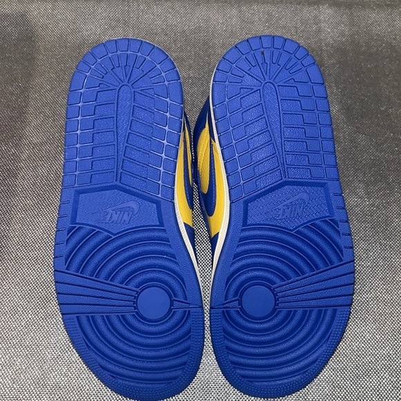 Brand New Jordan 1 Reverse Laney size 6.5W/5M - Picture 5 of 9